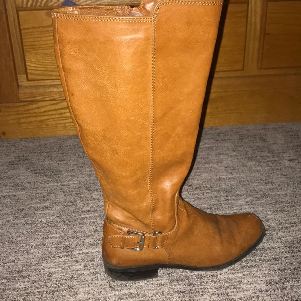 Light brown leather boots (knee high )